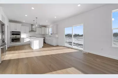 565 Waterford Place, Waconia, MN 55387 - Photo 7