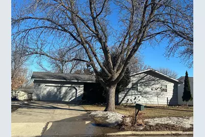 504 Kossuth Avenue, Marshall, MN 56258 - Photo 1