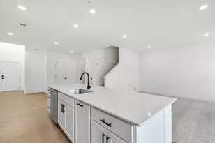 182 HUNTINGTON DR, Waconia, MN 55387 - Photo 5