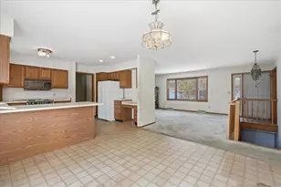 823 Northview Dr, Hudson, WI 54016 - Photo 5