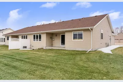 2495 Mossy Creek Drive NE, Owatonna, MN 55060 - Photo 5