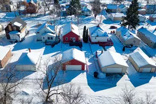 1117 Lincoln Ave, Eveleth, MN 55734 - Photo 35