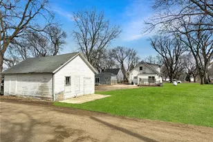 231 Washington Ave N, Balaton, MN 56115 - Photo 3