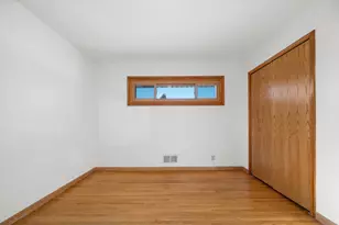 8213 Dupont Ave S, Bloomington, MN 55420 - Photo 11