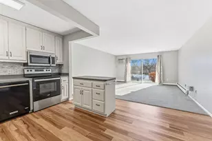 10311 Cedar Lake Rd, Minnetonka, MN 55305 - Photo 7