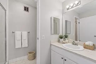 10311 Cedar Lake Rd, Minnetonka, MN 55305 - Photo 13