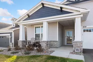 934 Goldfinch St, Chaska, MN 55318 - Photo 27