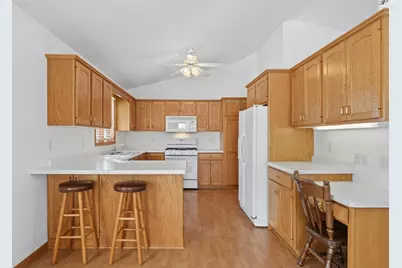 808 S Piety Street, Ellsworth, WI 54011 - Photo 7