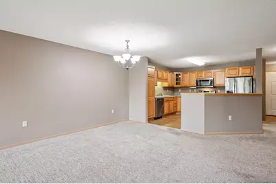 935 Ferndale Street N #302, Maplewood, MN 55119 - Photo 15