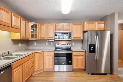 935 Ferndale Street N #302, Maplewood, MN 55119 - Photo 17