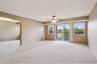 935 Ferndale Street N #302, Maplewood, MN 55119 - Photo 13