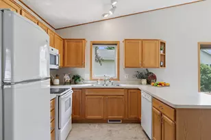 322 Sunfish Ct, Winsted, MN 55395 - Photo 7