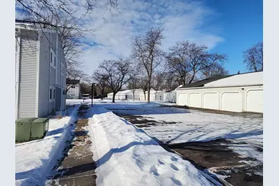 1721 Fulham Street #F, Lauderdale, MN 55113 - Photo 9