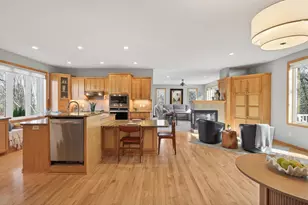 14831 Lac Lavon Dr, Burnsville, MN 55306 - Photo 15
