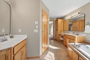 14831 Lac Lavon Dr, Burnsville, MN 55306 - Photo 31