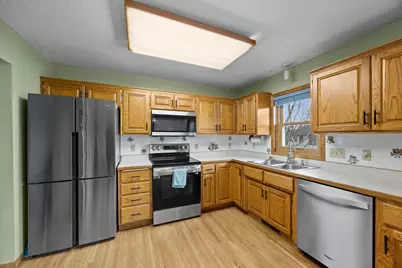 8407 Norway Street NW, Coon Rapids, MN 55433 - Photo 5