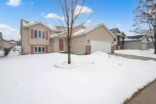 6207 Hillsboro Dr N W, Rochester, MN 55901 - Photo 1