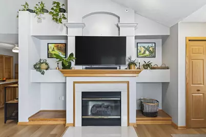 519 Old Steine Circle, New Brighton, MN 55112 - Photo 3