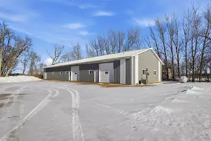 15652 200th St, Hutchinson, MN 55350 - Photo 1