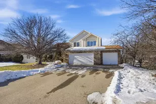 16657 Hutchinson Dr, Lakeville, MN 55044 - Photo 1