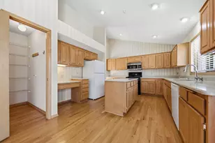 16657 Hutchinson Dr, Lakeville, MN 55044 - Photo 21