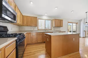 16657 Hutchinson Dr, Lakeville, MN 55044 - Photo 15