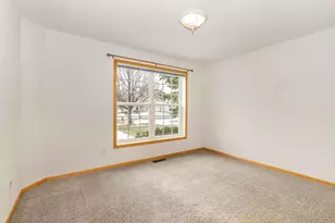 2734 Century Trail, Chanhassen, MN 55317 - Photo 21