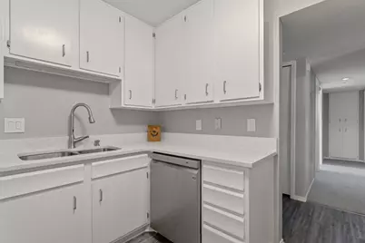 2485 Canabury Drive #206, Little Canada, MN 55117 - Photo 5