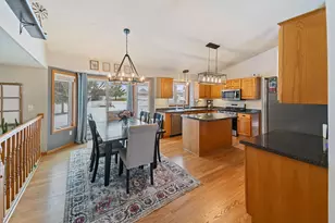 10050 Fox Run Cove, Woodbury, MN 55129 - Photo 5