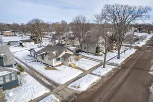 412 W Summit Ave, Fergus Falls, MN 56537 - Photo 7