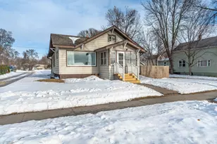 412 W Summit Ave, Fergus Falls, MN 56537 - Photo 3