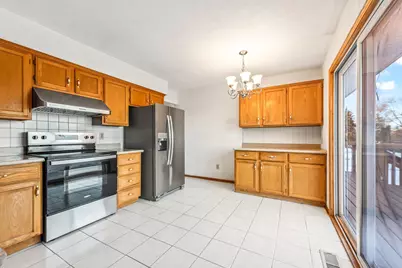 915 Pineview Lane N, Plymouth, MN 55441 - Photo 7