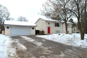 1208 15th Ave N, Princeton, MN 55371 - Photo 1