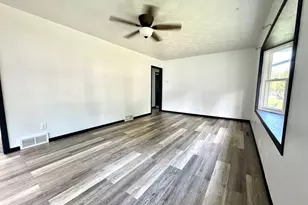 1874 Hoyt Ave E, Saint Paul, MN 55119 - Photo 5