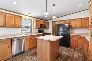 901 Hamlet Cir, Lakeville, MN 55044 - Photo 19