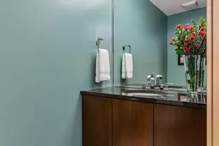 215 10th Ave S, Minneapolis, MN 55415 - Photo 33