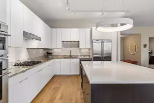 215 10th Ave S, Minneapolis, MN 55415 - Photo 17