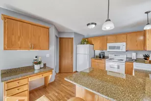 864 S Park Dr, Hastings, MN 55033 - Photo 5