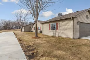 1302 25th Ave NW, Faribault, MN 55021 - Photo 27