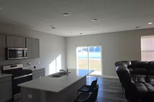 1746 Athens Ter, Shakopee, MN 55379 - Photo 5