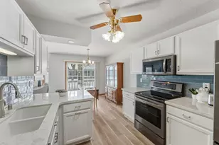 7842 Glenda Ct, Apple Valley, MN 55124 - Photo 13