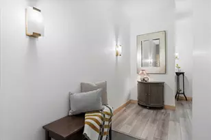 270 4th St E, Saint Paul, MN 55101 - Photo 5