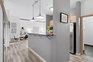 270 4th St E, Saint Paul, MN 55101 - Photo 7