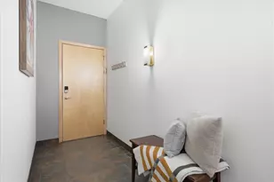 270 4th St E, Saint Paul, MN 55101 - Photo 5