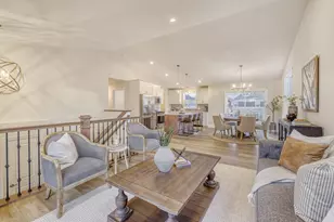 2871 Trinity Dr, Shakopee, MN 55379 - Photo 5