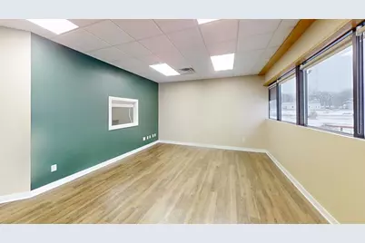 1317 Broadway Avenue SE, Albert Lea, MN 56007 - Photo 9