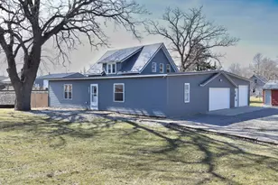 304 5th Ave N, Brownton, MN 55312 - Photo 1