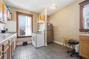 821 Edmund Ave, Saint Paul, MN 55104 - Photo 7