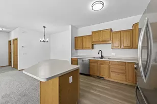 20055 Heritage Dr, Lakeville, MN 55044 - Photo 9