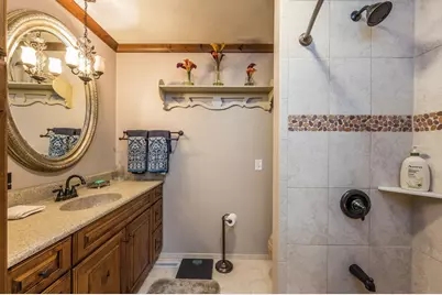 211 Tanglewood Lane, Blue Earth, MN 56013 - Photo 27